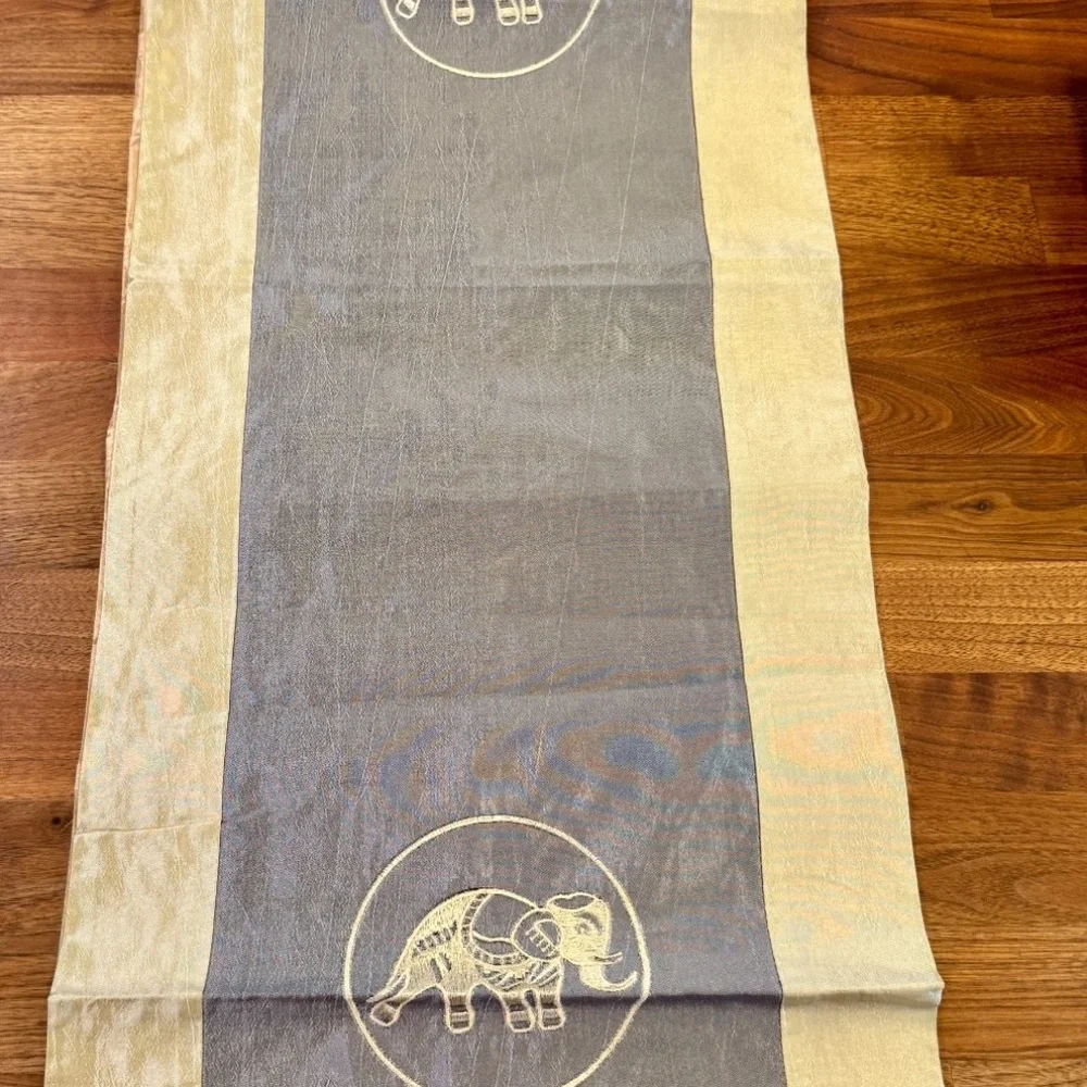 Table Runner Thai Silk Elephant Style 78